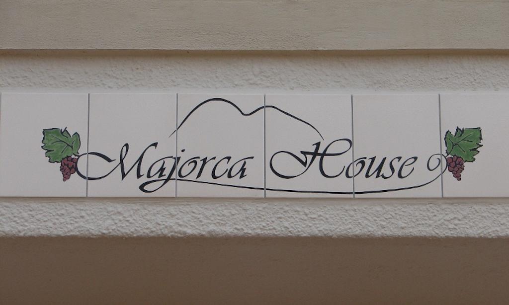 Majorca House Bed and Breakfast Somerset West Exteriör bild