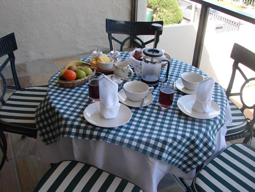 Majorca House Bed and Breakfast Somerset West Exteriör bild