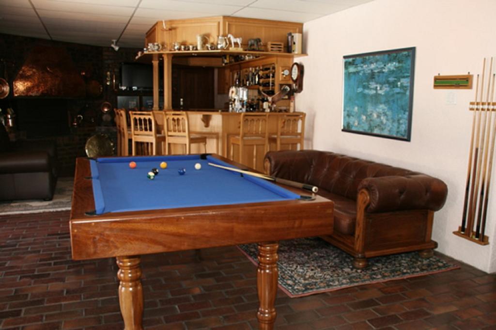 Majorca House Bed and Breakfast Somerset West Exteriör bild