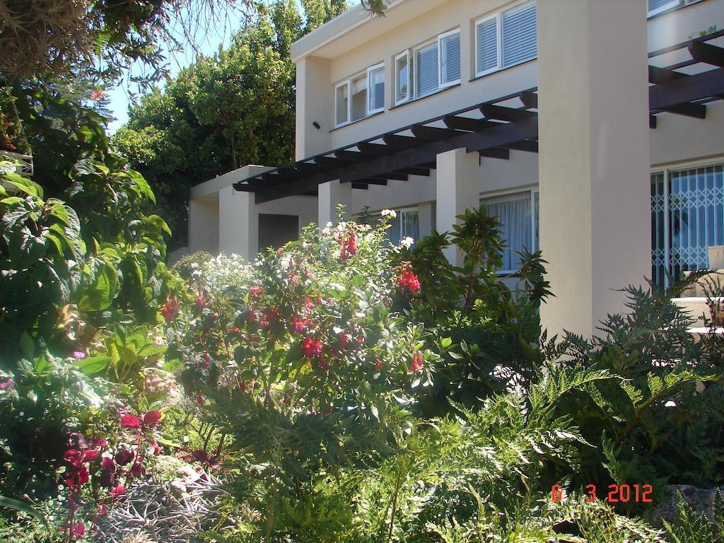 Majorca House Bed and Breakfast Somerset West Exteriör bild