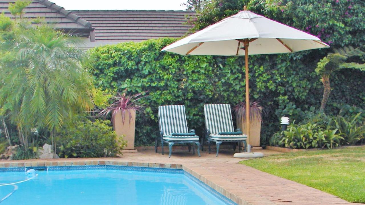 Majorca House Bed and Breakfast Somerset West Exteriör bild
