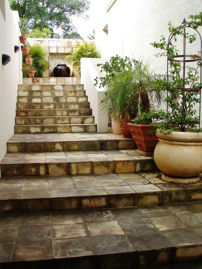 Majorca House Bed and Breakfast Somerset West Exteriör bild