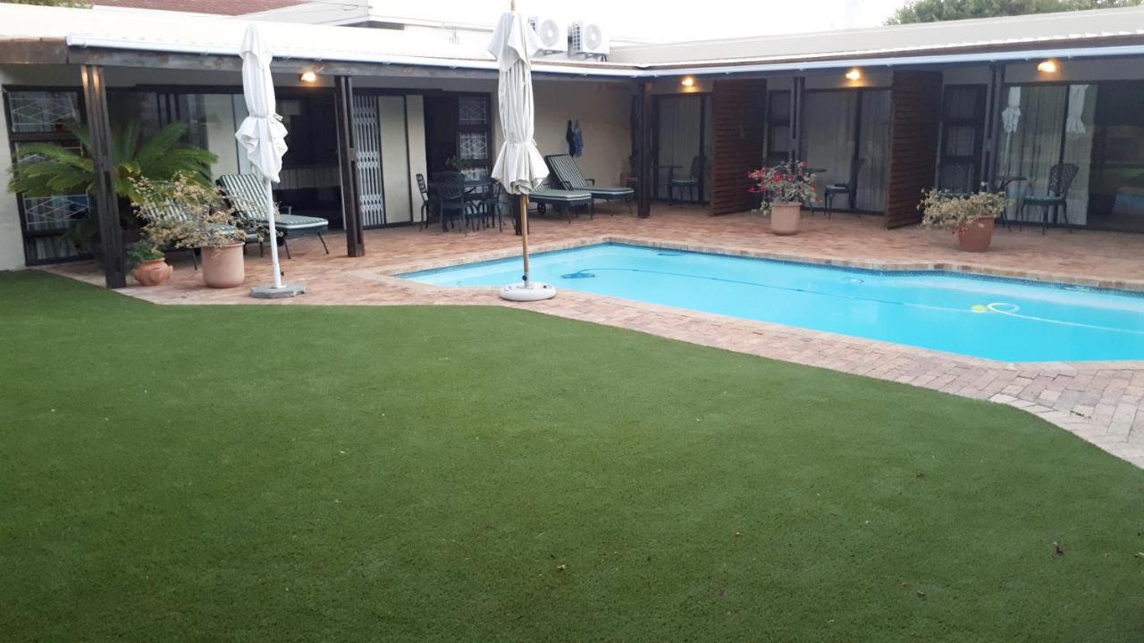 Majorca House Bed and Breakfast Somerset West Exteriör bild